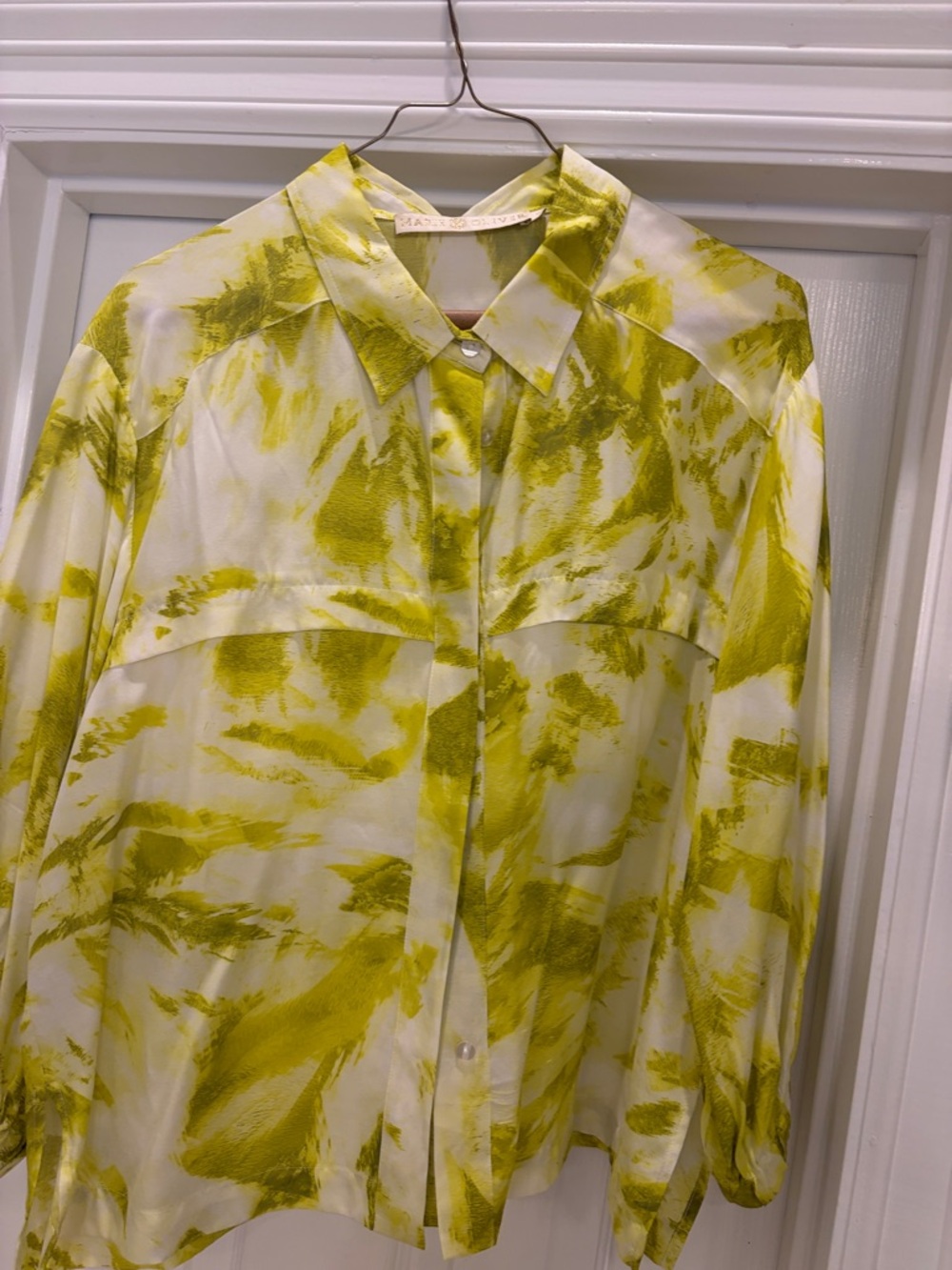Marie Oliver blouse in beautiful yellow and white print.